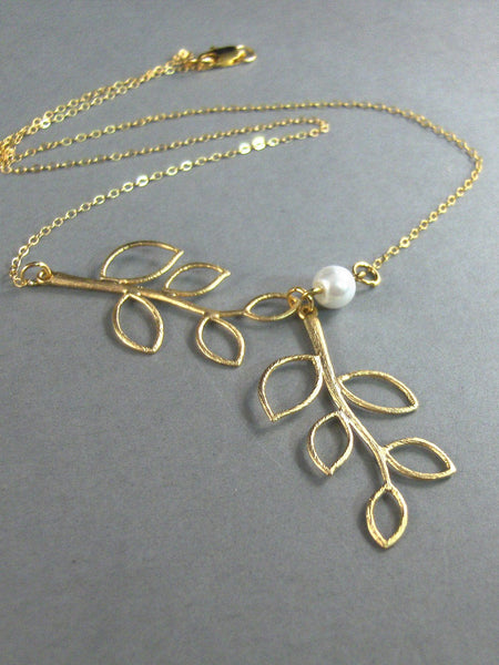 Felicity,Gold Necklace,Branch Necklace,Pearl Necklace, Freshwater Pearl,Wedding,Bride. Handmade jewelery by valleygirldesigns on Etsy.