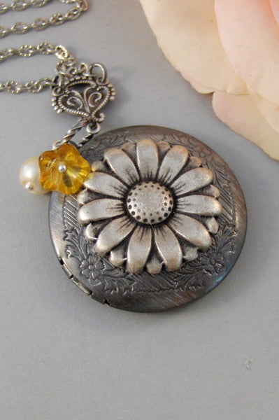 Sunflower,Sunflower Necklace,Sunflower Locket,Yellow Flower,Sun Locket,Yellow Locket,Sunflower Jewelry,Sunflower Pendant valleygirldesigns.