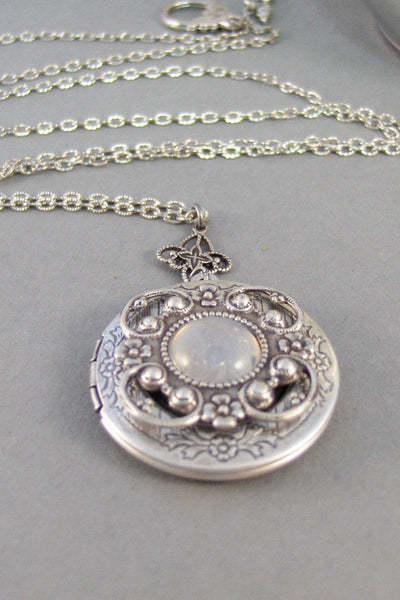 SALE Vintage Moonstone,Locket,Antique Locket,Silver Locket,Moonstone,Goddess,Moonstone Necklace,Moonstone Locket,one Cab.Valleygirldesigns.