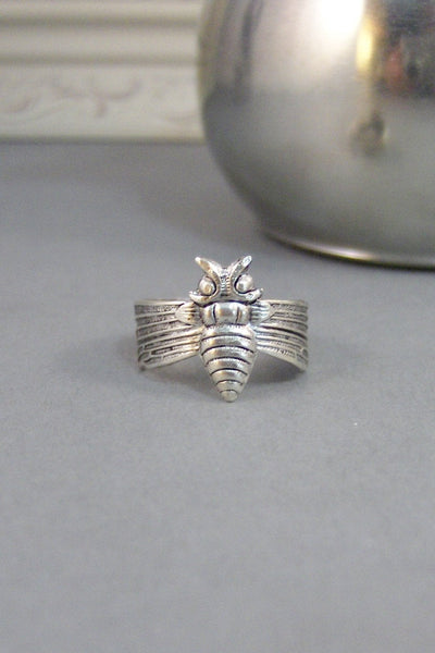 Honey Bee,Ring,Silver,Bird,Sparrow,Antique Ring,Silver Ring,Spoon Ring,Woodland,Wedding,Bridesmaid. Handmade jewelery by valleygirldesigns.