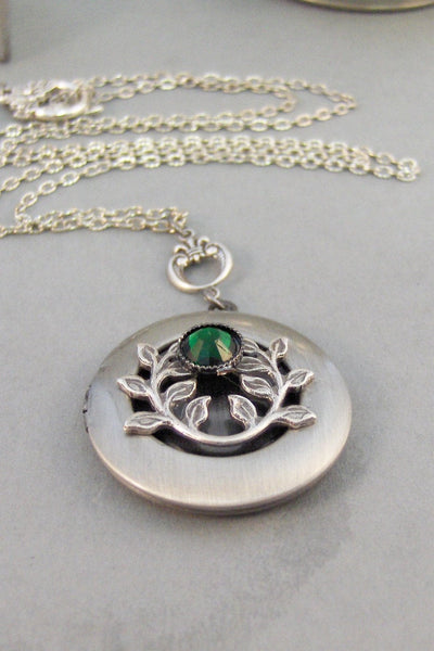Birthstone Ivy,Locket,Silver Locket,Victorian Locket,Antique Locket,Ivy,Leaf,Leaves,Branch,Tree,Green,Emerald,Garnet,valleygirldesigns.