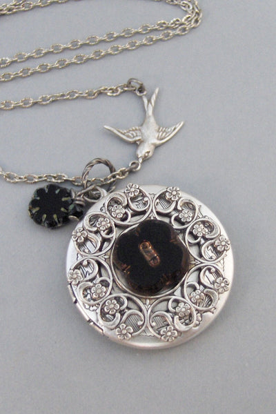 Midnight Clover,Black Clover,Clover,Silver Locket,Locket,Necklace,Antique Locket,Summer,Boho,Gypsy,Flower Locket,Floral.valleygirldesigns.