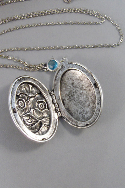 Sapphire Estelle,Sapphire,Locket,Silver Locket,Sapphire LocketFlower,Blue,Sapphire,Antique Locket,Floral,Jewelry,Blue Locket,valleygirldesi.