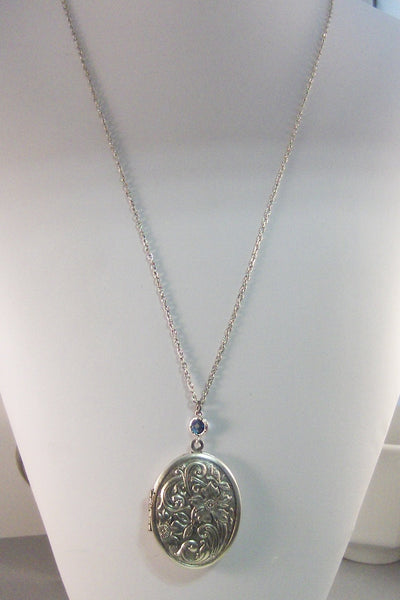 Sapphire Estelle,Sapphire,Locket,Silver Locket,Sapphire LocketFlower,Blue,Sapphire,Antique Locket,Floral,Jewelry,Blue Locket,valleygirldesi.