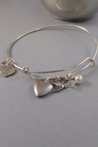 Birdies Heart,Bracelet,Bangle,Bangle Bracelet.Silver Bracelet,,Personalize,Locket,Locket Bracelet,Bird Bracelet,Bird,Lock valleygirldesigs.
