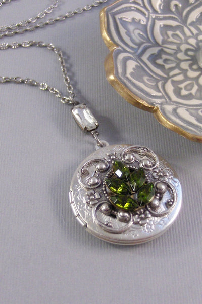 Sarah,Ivy Necklace, Ivy Locket,Silver Locket,Victorian,Antique Locket,Ivy,Leaf,Leave,Branch,Tree,Green,Emerald,Stone,valleygirldesigns.