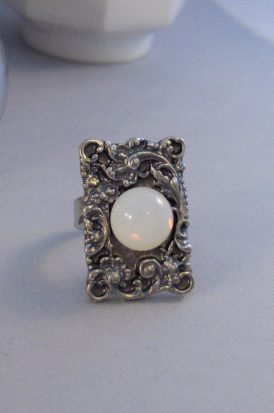 Floral Moon,Moonstone Ring,Moonstone,OOak, White Stone,Moonstone,Opal, Opal Ring,October Birthstone,White Ring,Moon Ring,Moon Jewelry,