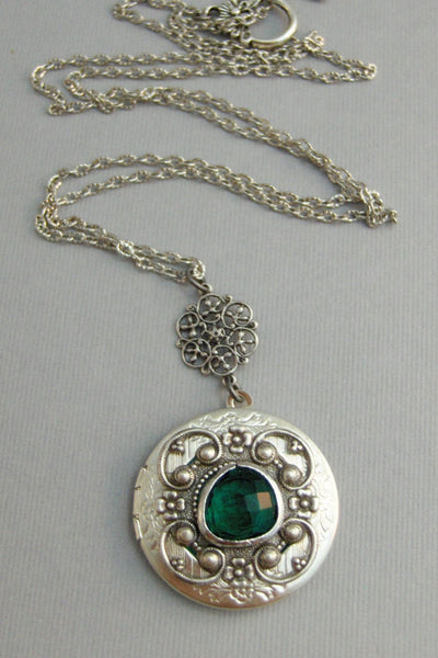 Emerald Star,Green Necklace,Green Locket,Silver Locket,Victorian,Antique Locket,Leaf,Leave,Branch,Tree,Green,Emerald,Stone,valleygirldesigns