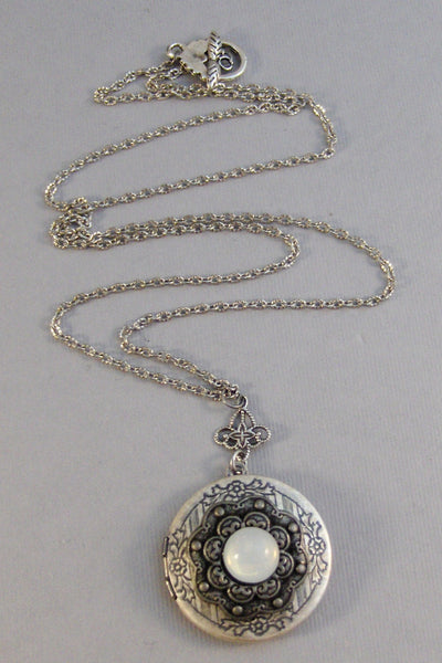 SALE Transcendance,Locket,Antique Locket,Silver Locket,Moonstone,Flower,Flower of Life,Moonstone Necklace,Moonstone Locket,Moon,