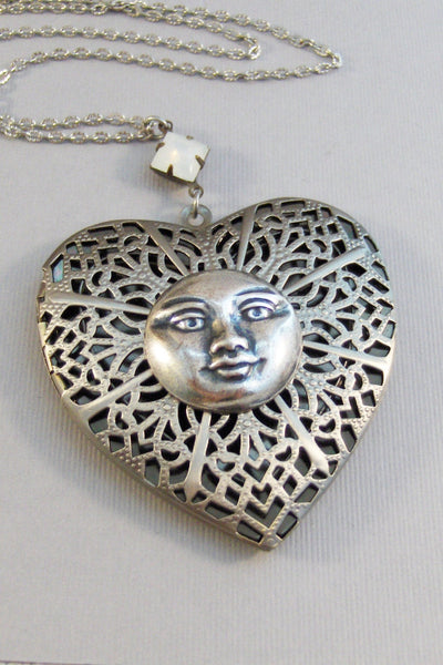Moon Child,Moon,Locket,Antique Locket,Silver Locket,Moonstone,Goddess,Moonstone Necklace,Moonstone Locket,Moon,Moonstone Locket,Moon Girl