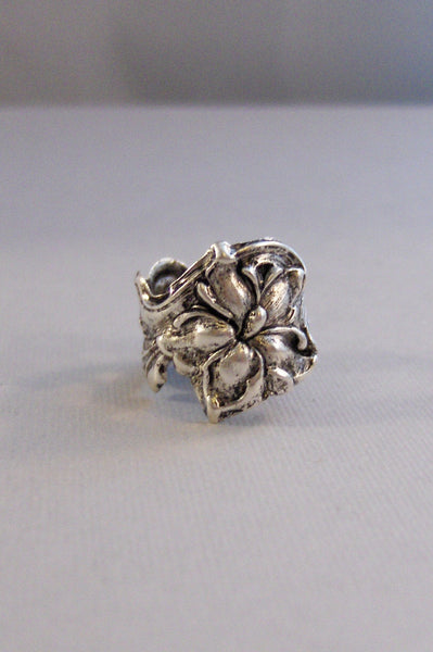 Silver Lily,Ring,Silver,Flower,Lily Ring,Antique Ring,Silver Ring,Blossom,Wedding,Bridesmaid.Flower Ring,Flower,Lily valleygirldesigns.