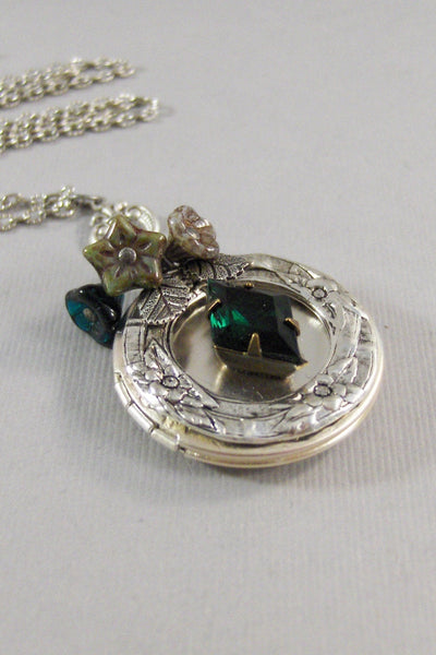 Holiday Ivy,Green Necklace,Green Locket,Flower,Silver Locket,Victorian,Antique Locket,Leaf,Branch,Tree,Green,Emerald,Stone,valleygirldesigns